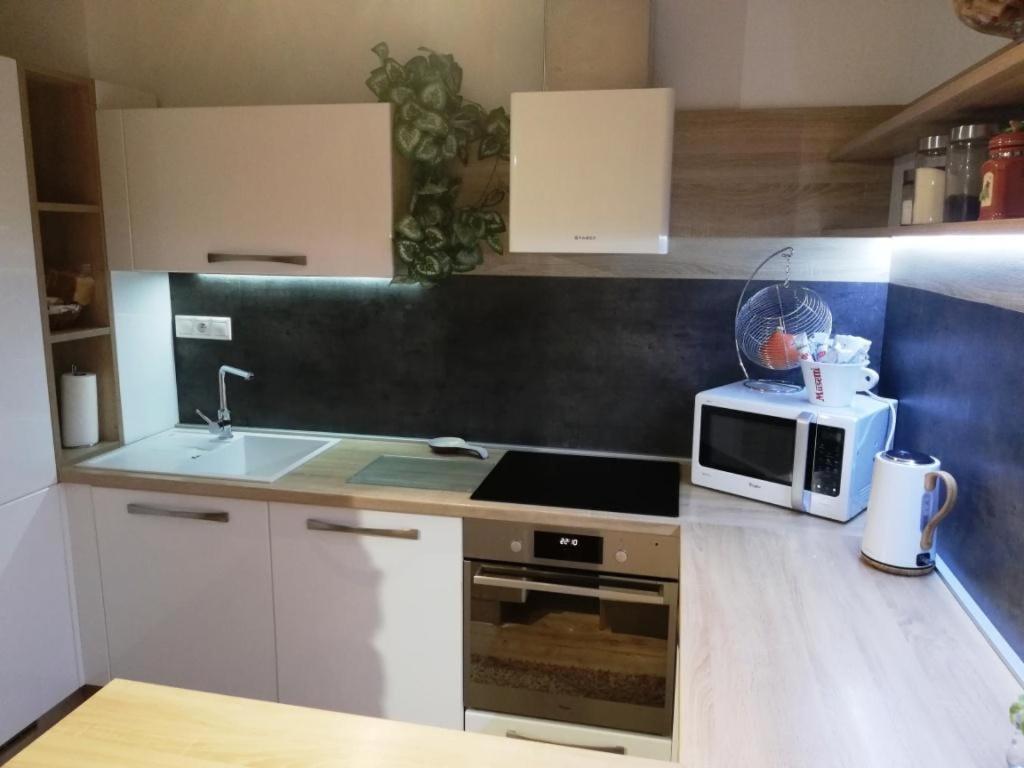 Galeria Stastie Lägenhet Senec Exteriör bild