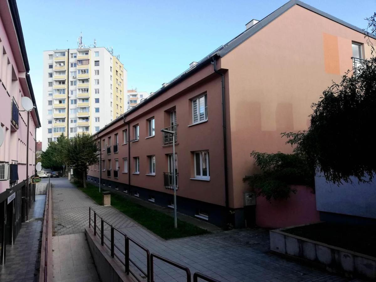 Galeria Stastie Lägenhet Senec Exteriör bild